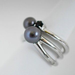 Sterling Silver Gray Pearl/Spinel Ring